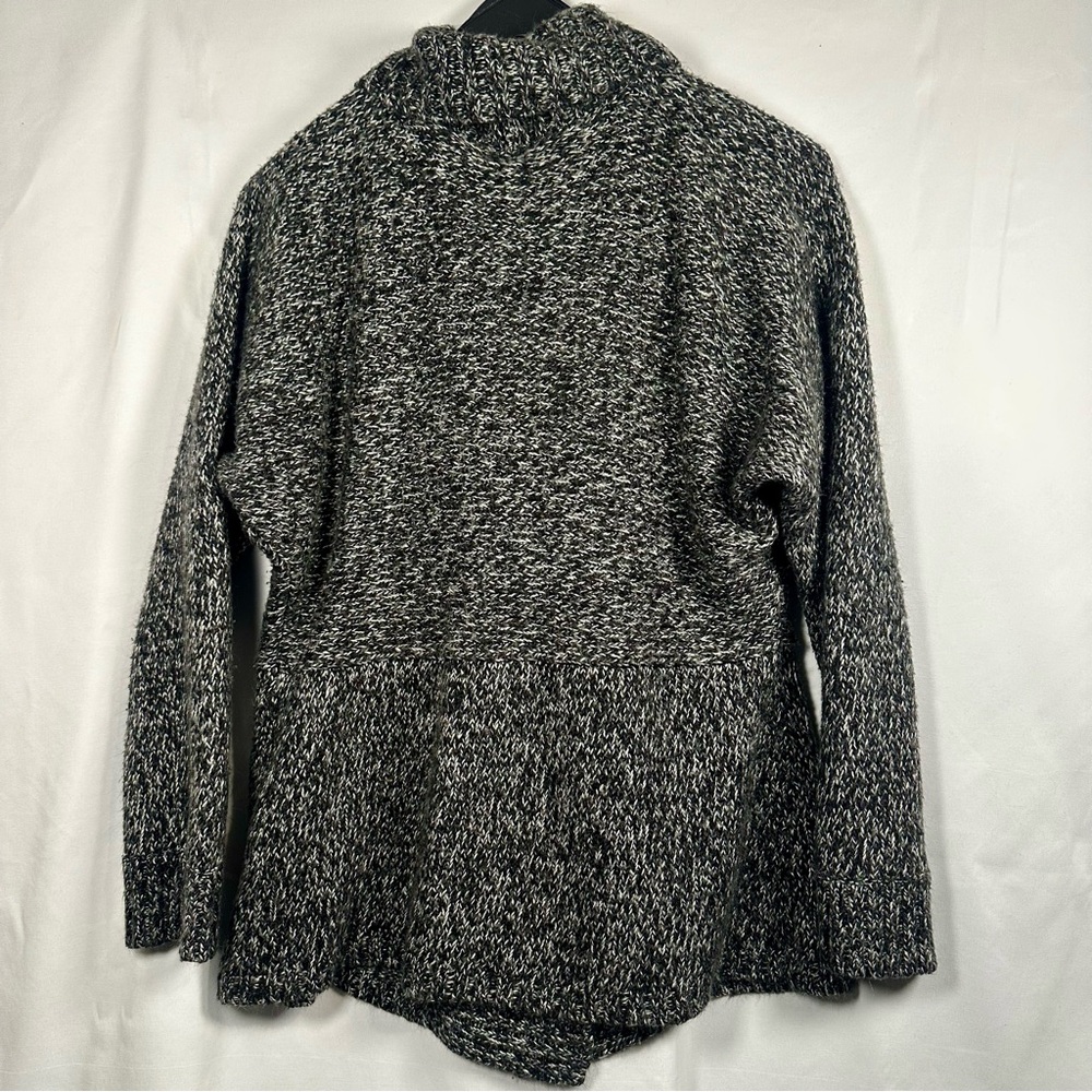 Women’s Jones New York Black and White Knit Sweater - Picture 3 of 5